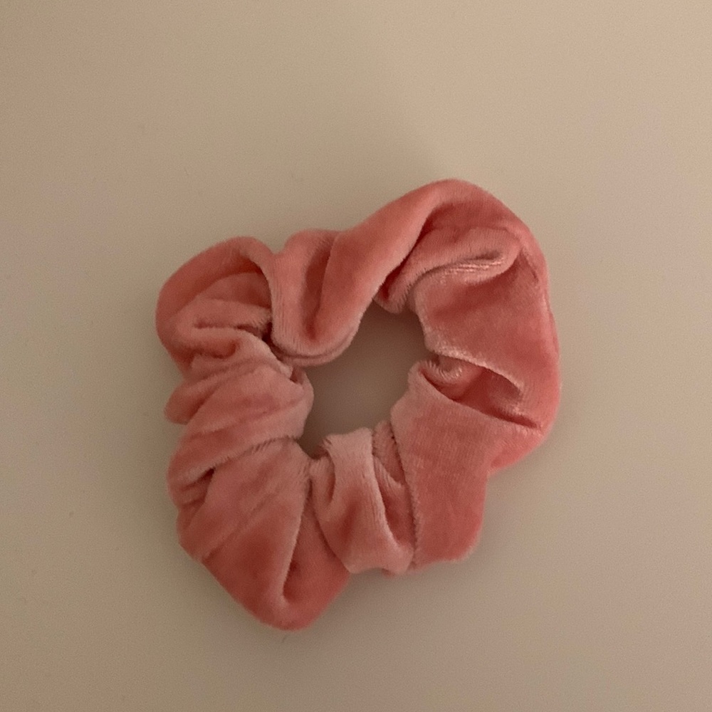 pink scrunchie